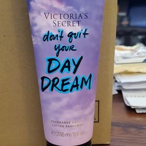 V.S. "Don't quit your Day Dream", lotion